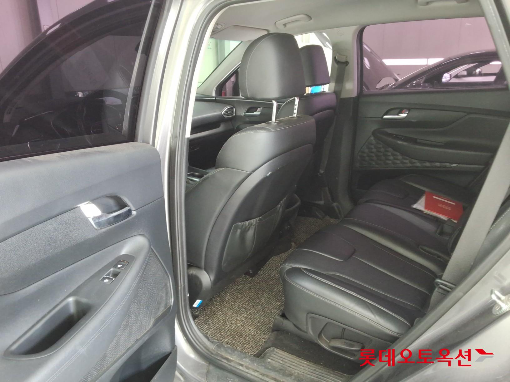 Hyundai Santa Fe 2020 - Image 36