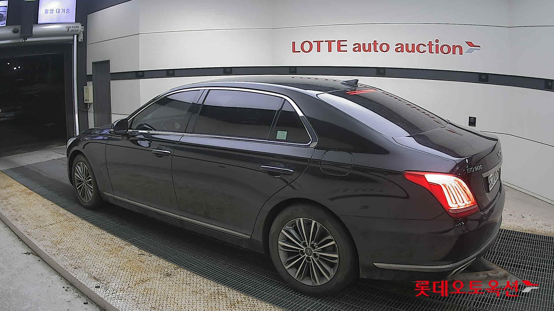 جينيسيس EQ900 2018 - صورة 15