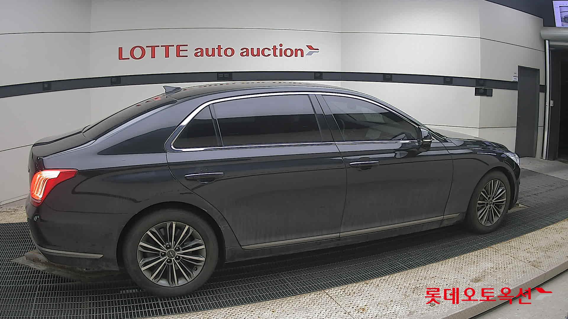 جينيسيس EQ900 2018 - صورة 20