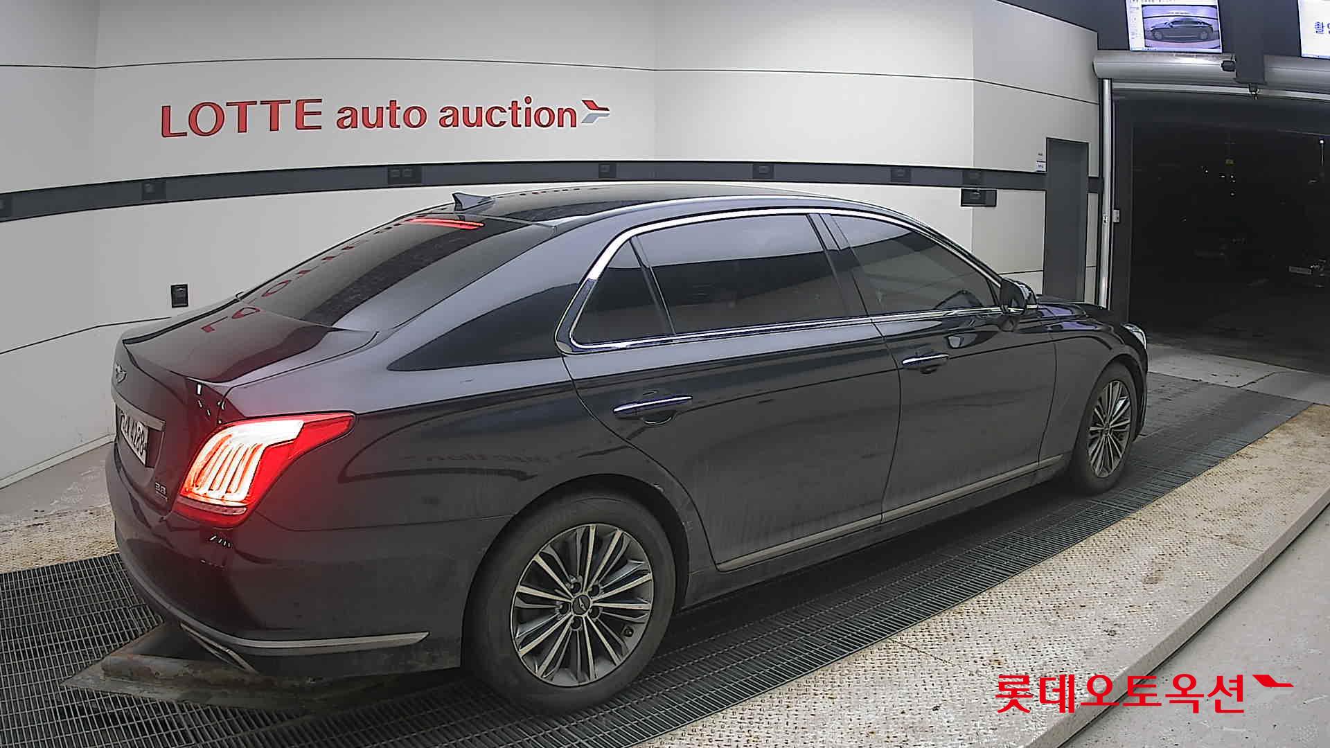 جينيسيس EQ900 2018 - صورة 19