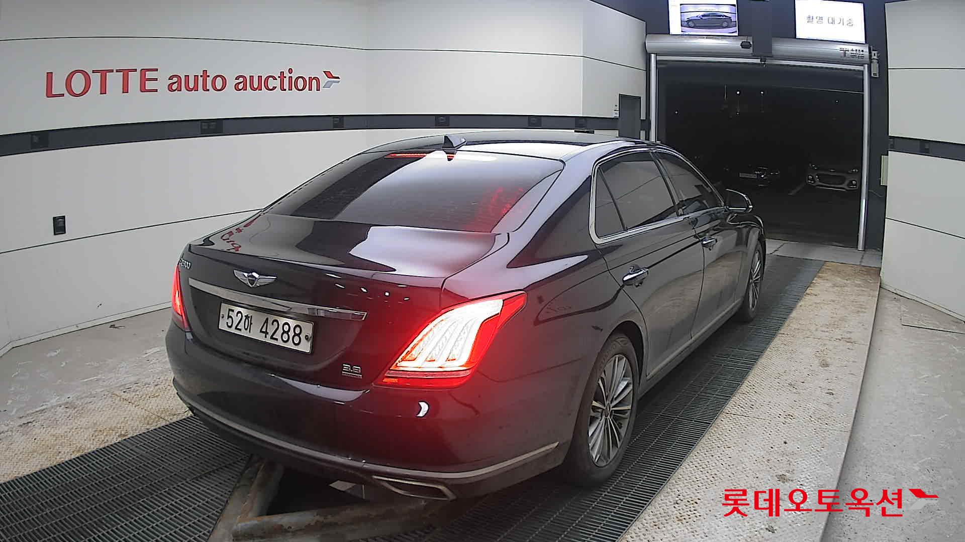 جينيسيس EQ900 2018 - صورة 18