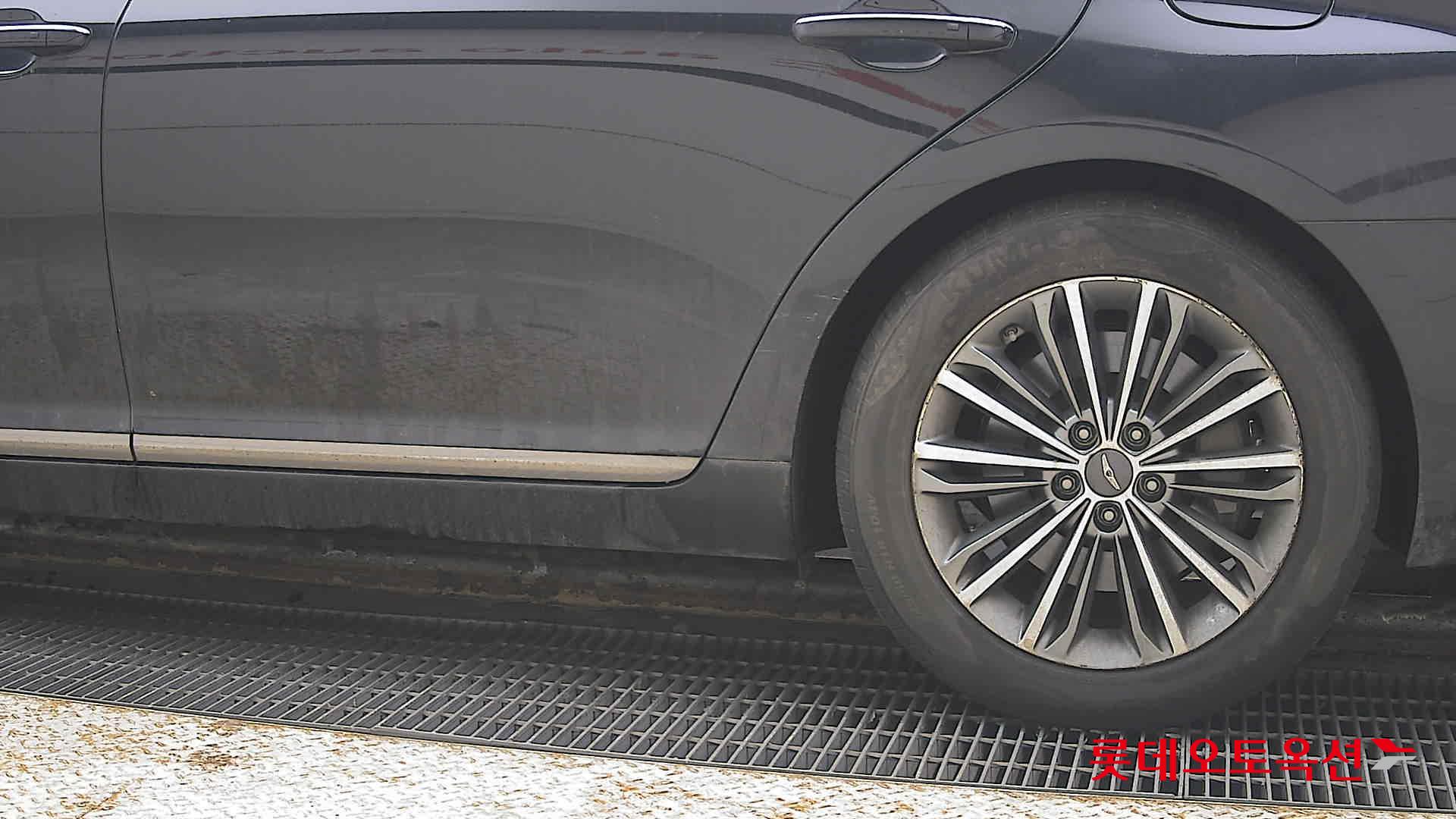 جينيسيس EQ900 2018 - صورة 26