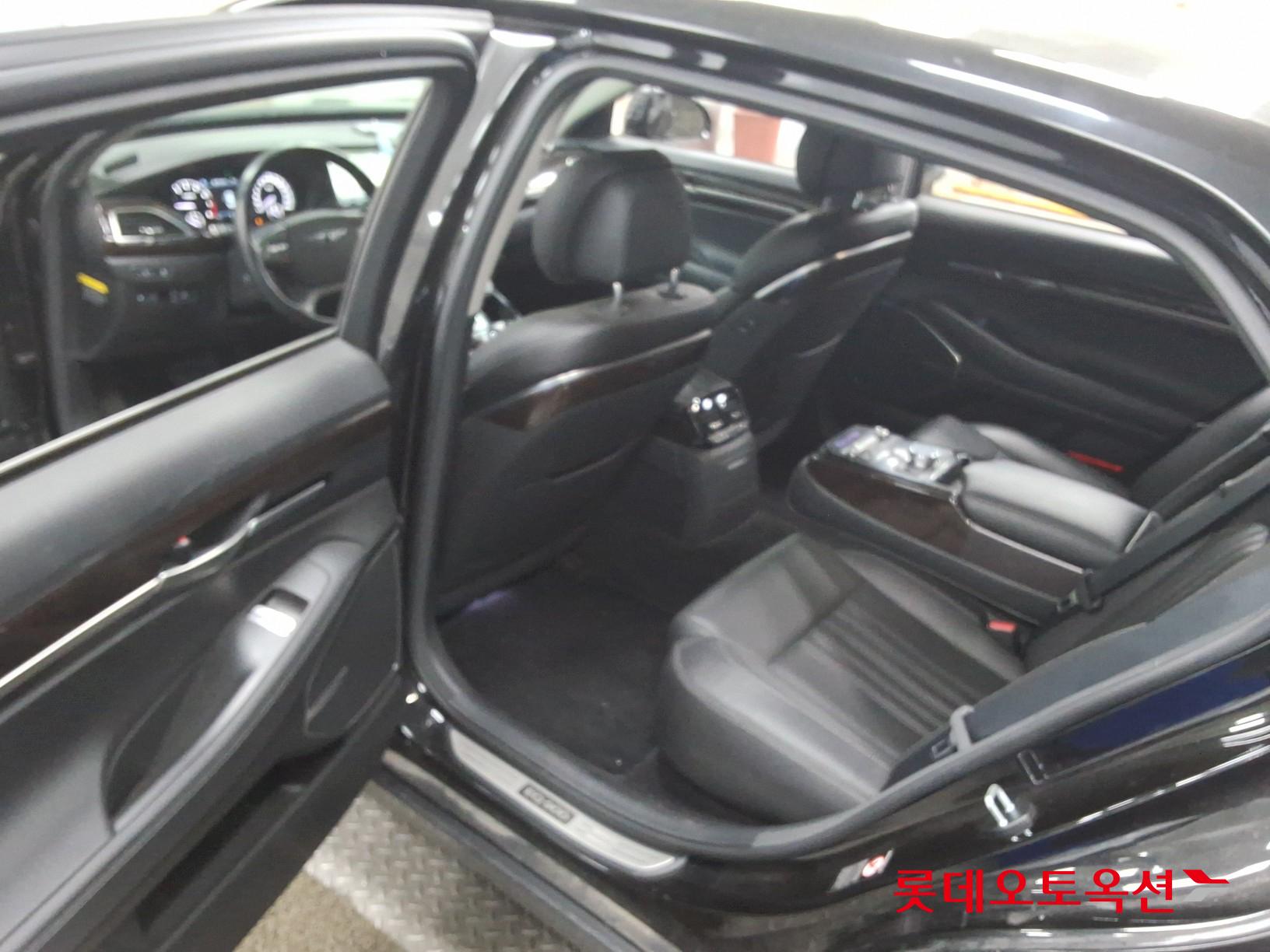 جينيسيس EQ900 2018 - صورة 38