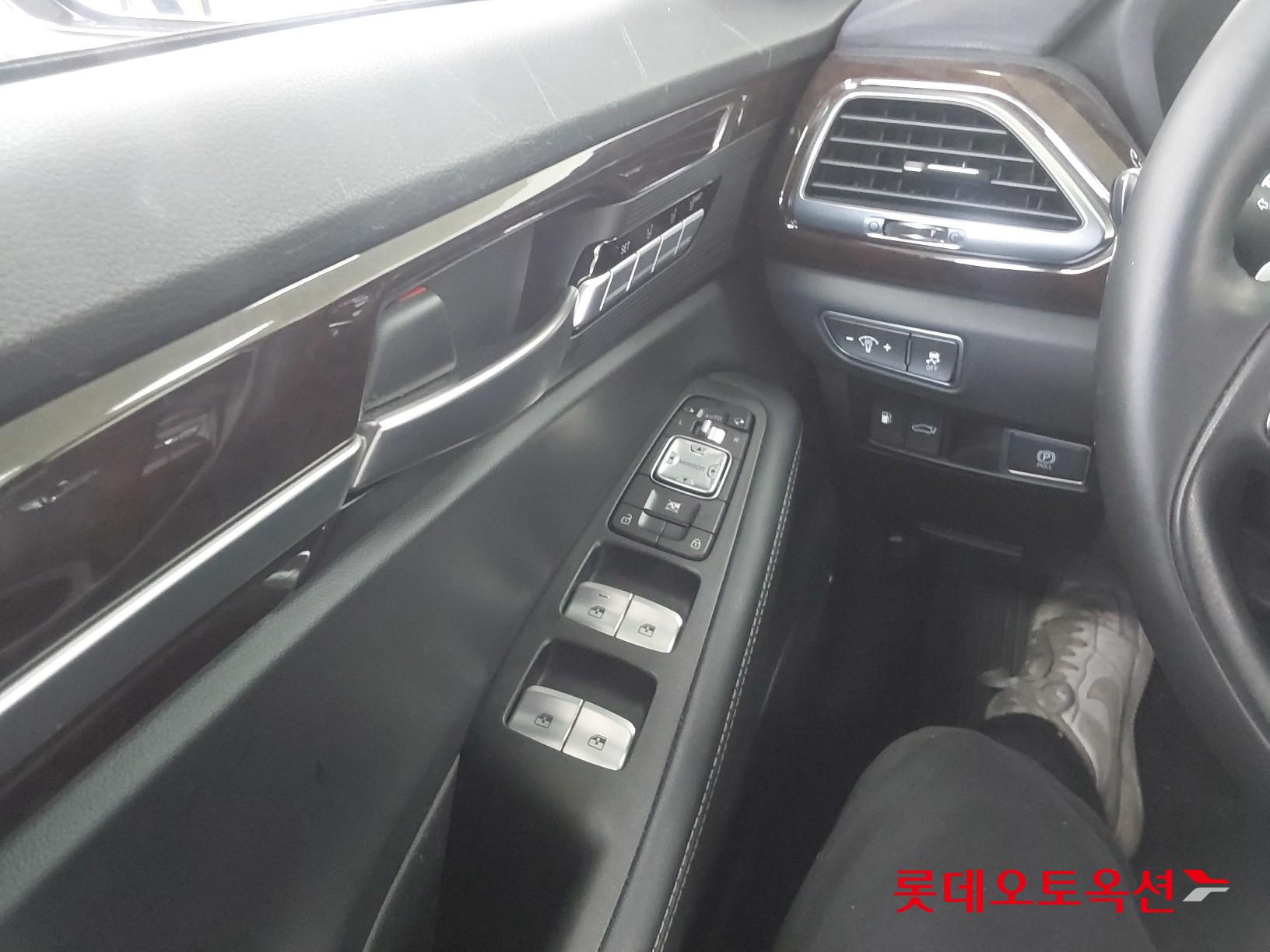 Hyundai EQ900 id 3803684 из Кореи 28