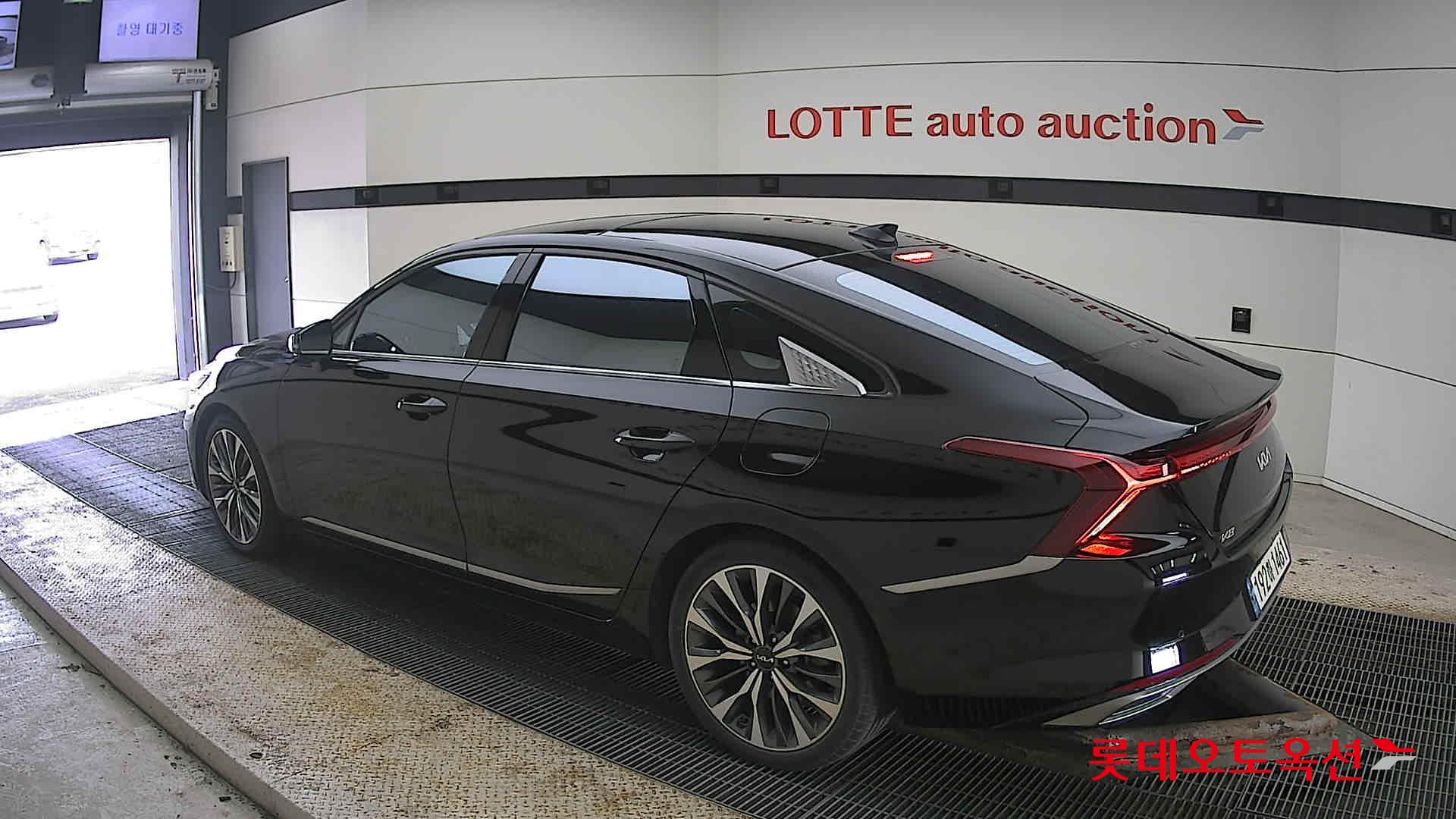 كيا K8 2023 - صورة 15