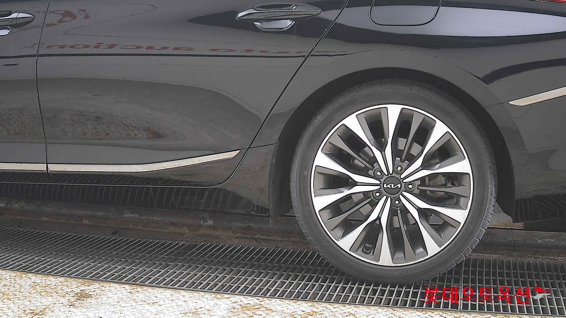 كيا K8 2023 - صورة 26