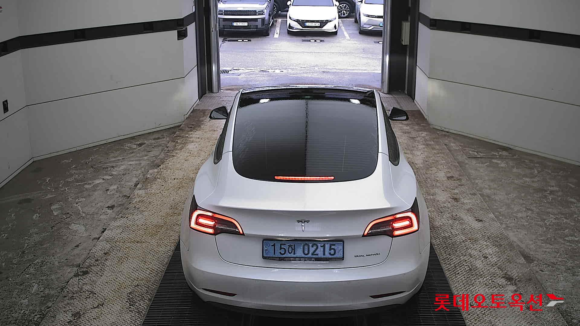 Tesla Model 3 - 17
