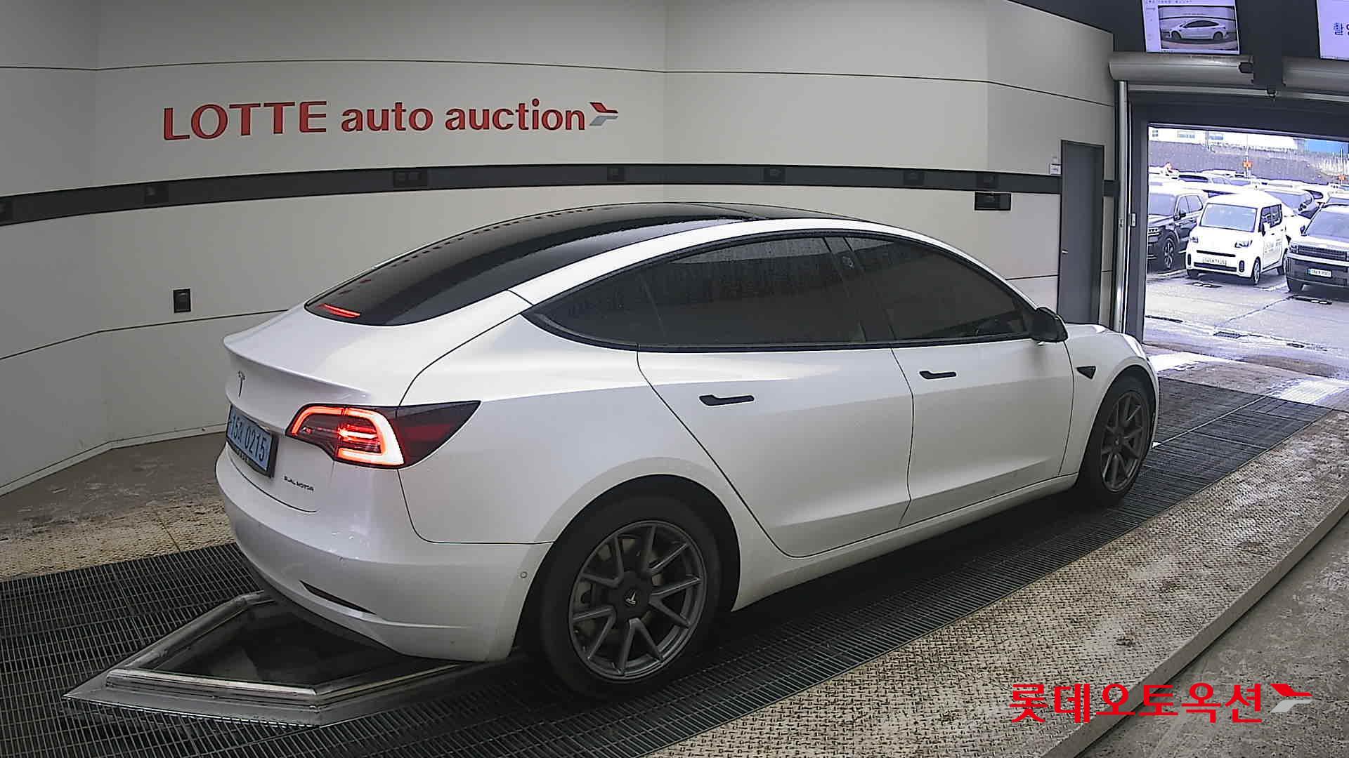 Tesla Model 3 - 19