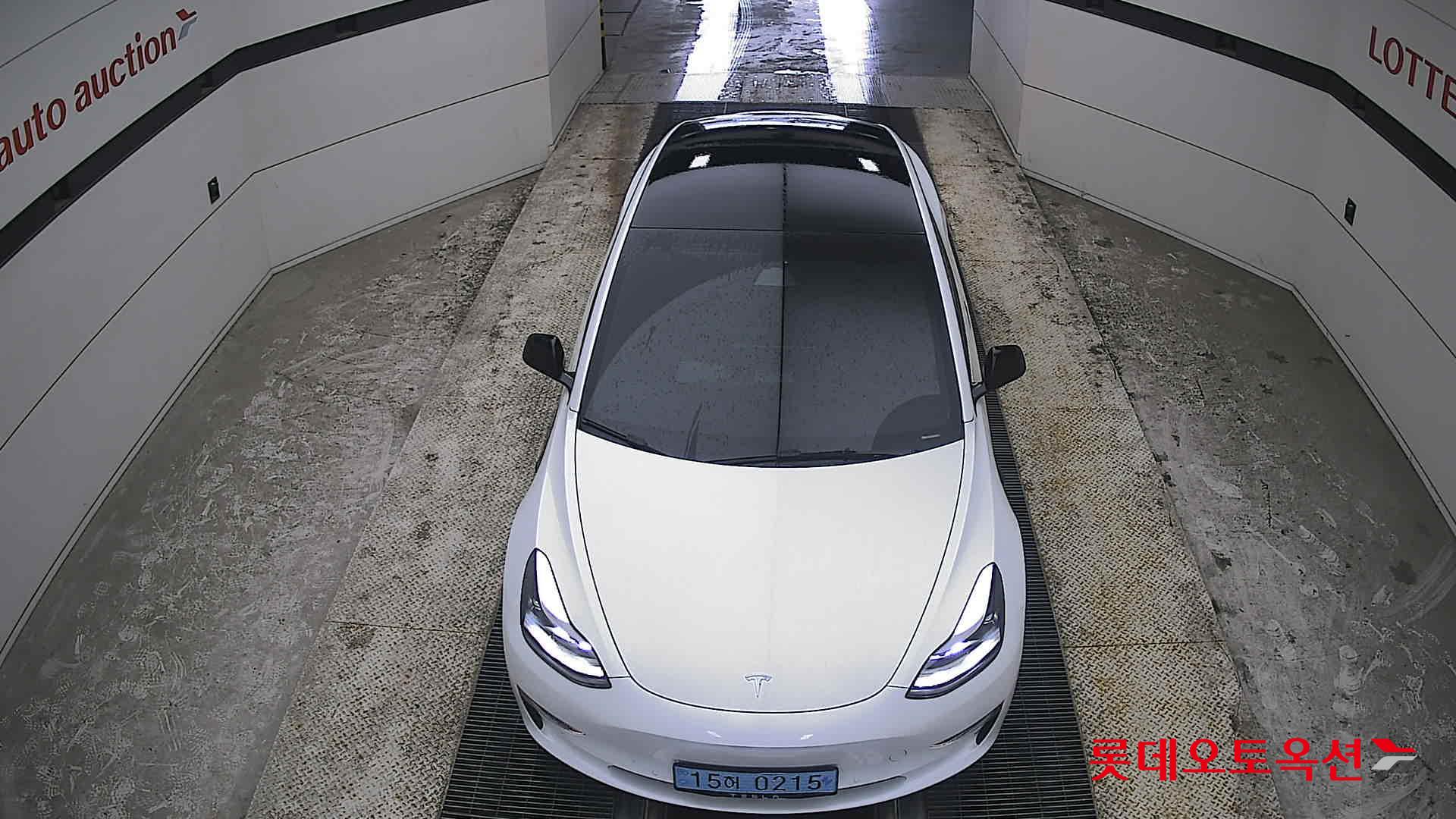 Tesla Model 3 - 7