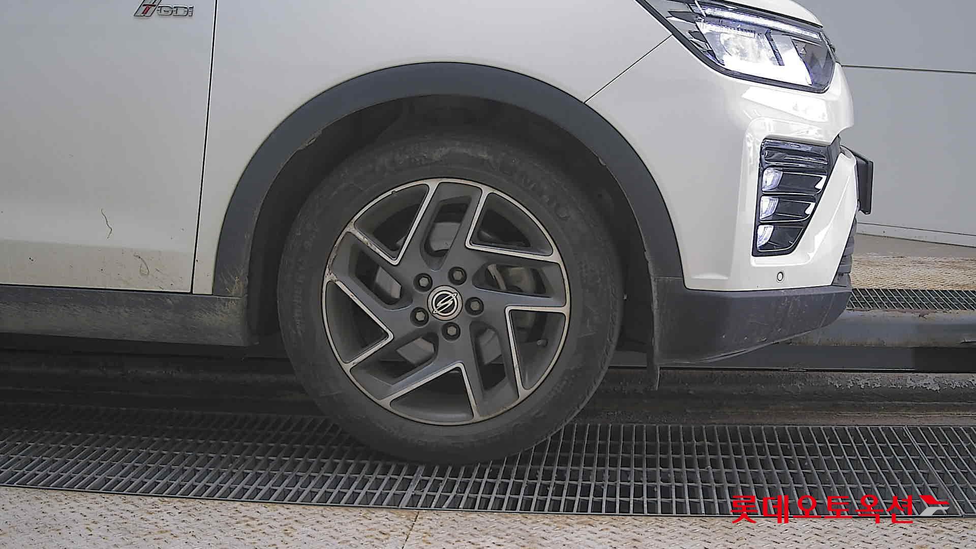 KG Mobility Tivoli 2022 - Image 27