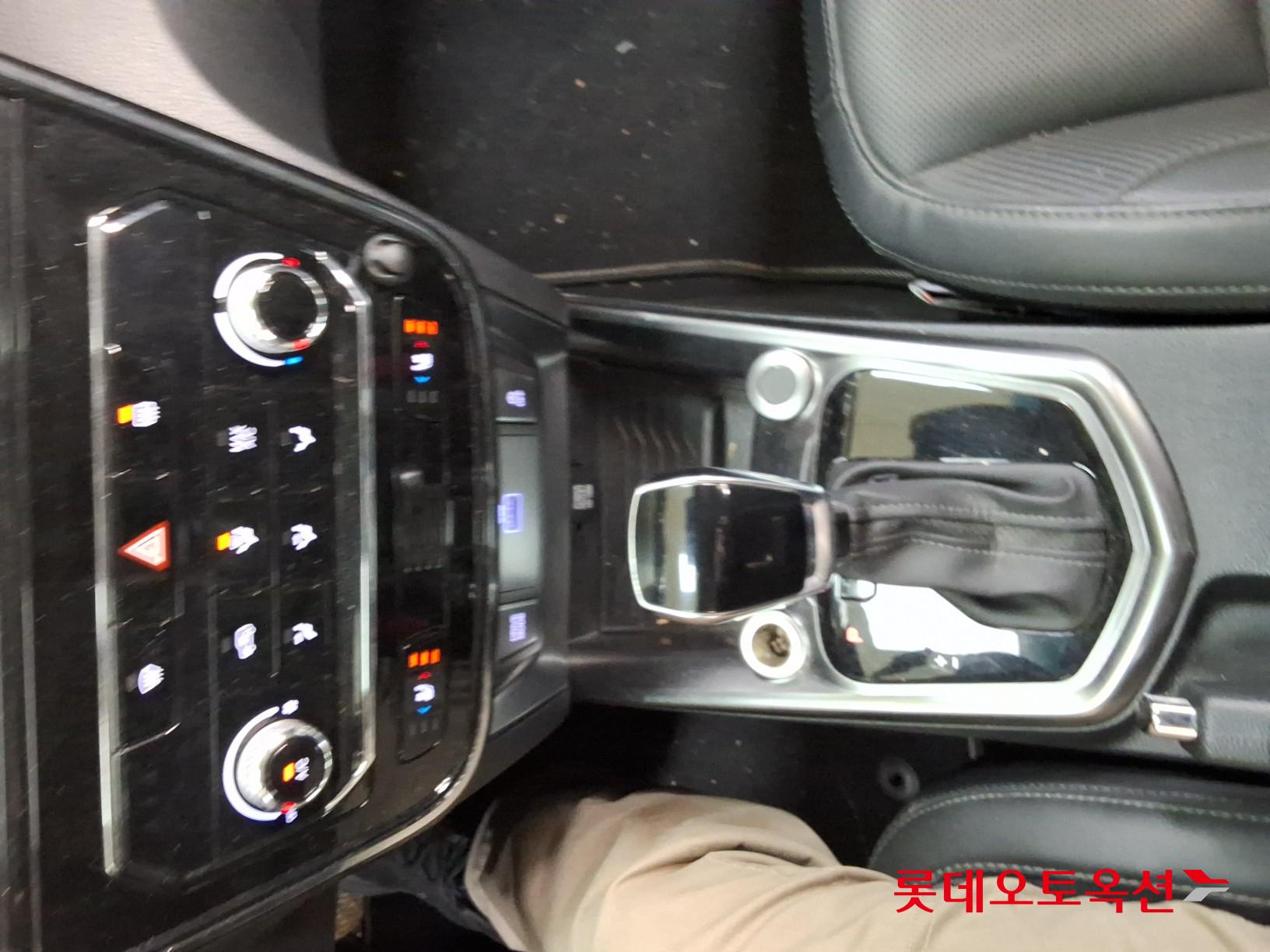 KG Mobility Tivoli 2022 - Image 32