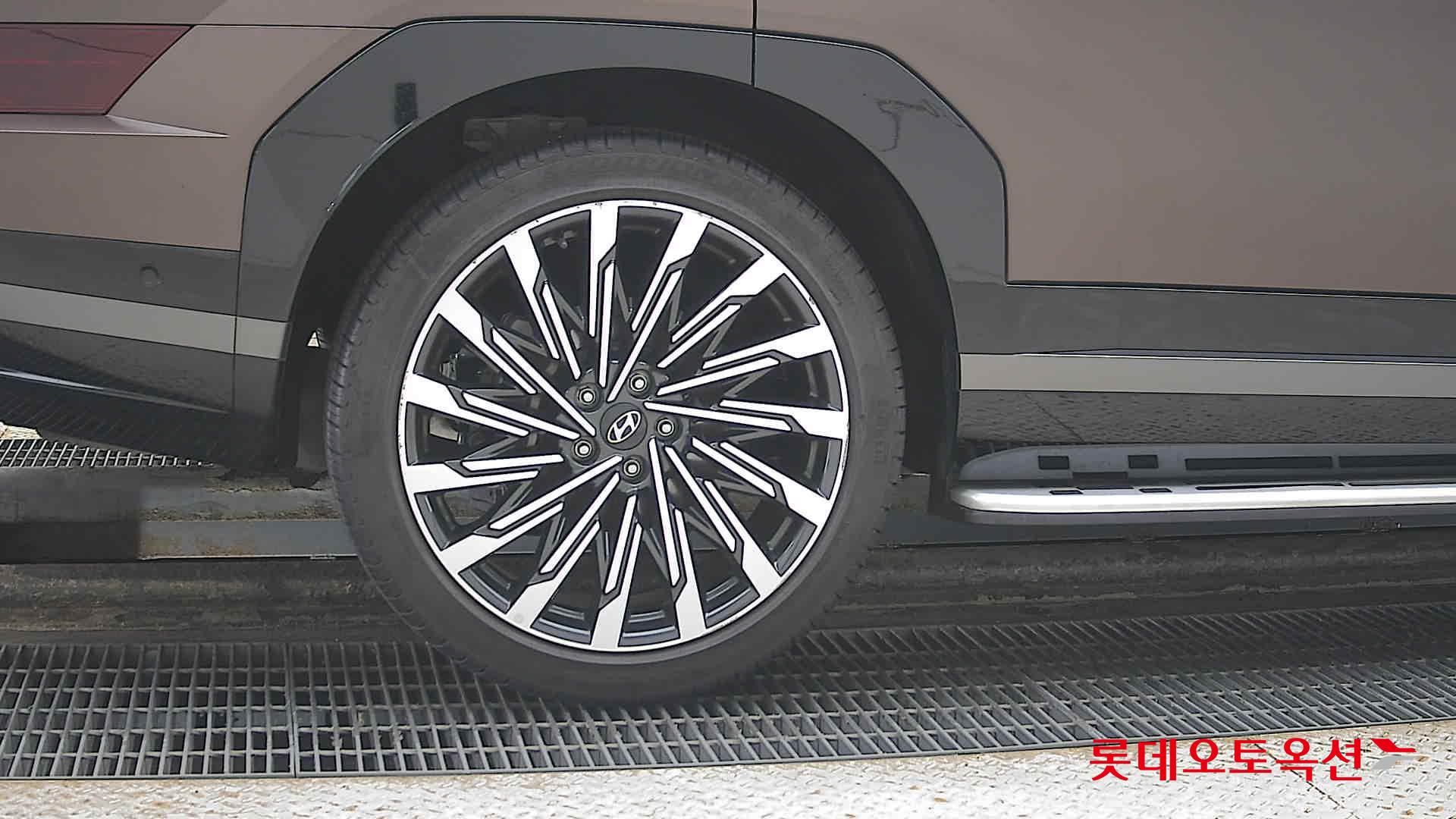 هيونداي سانتافي 2024 - صورة 28