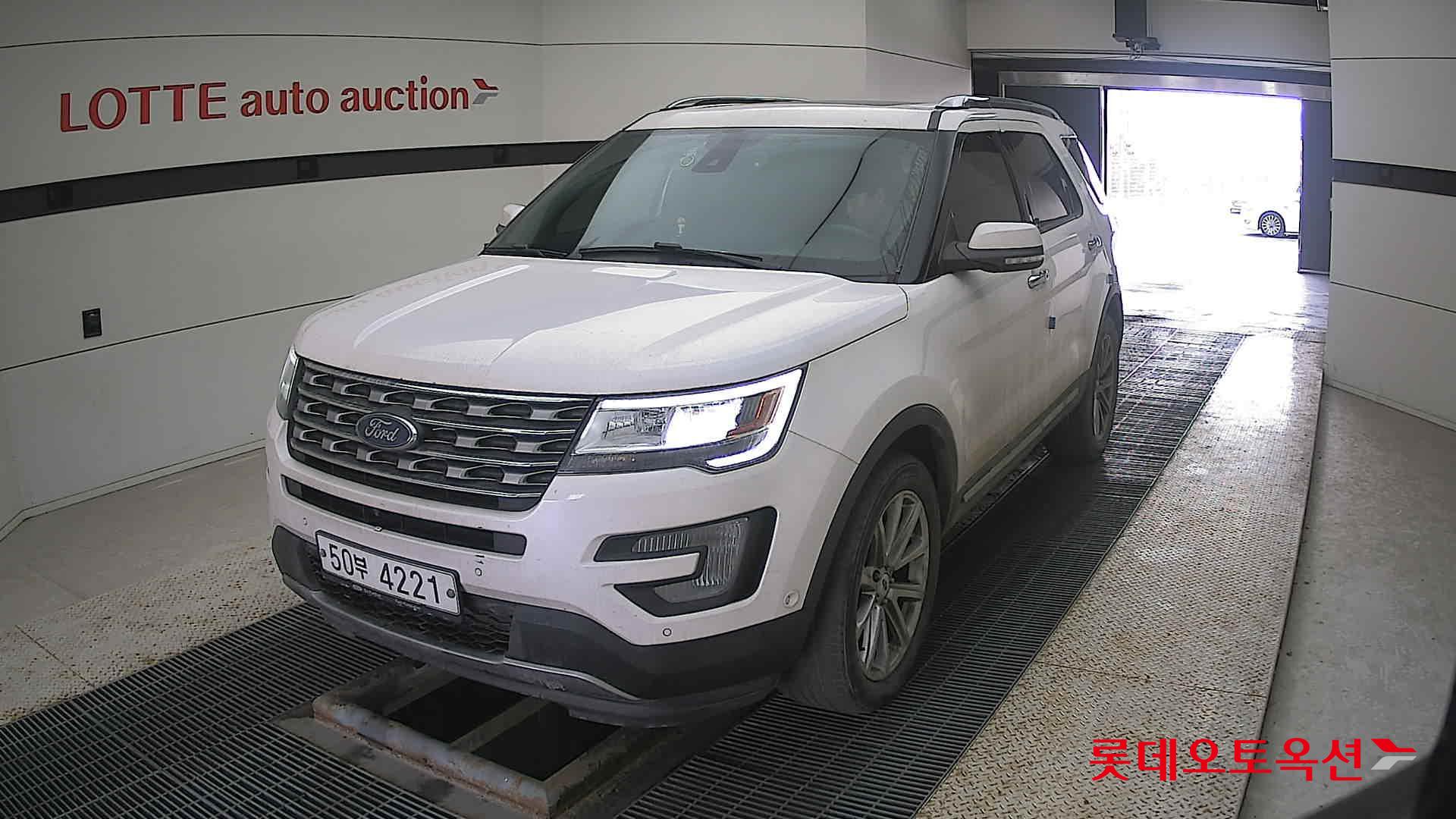 2017 - Ford EXPLORER