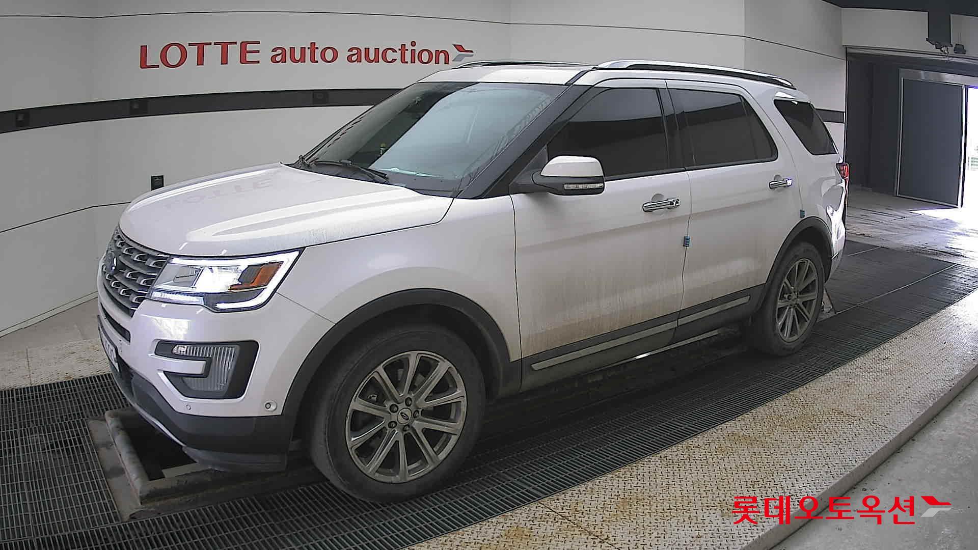 2017 - Ford EXPLORER