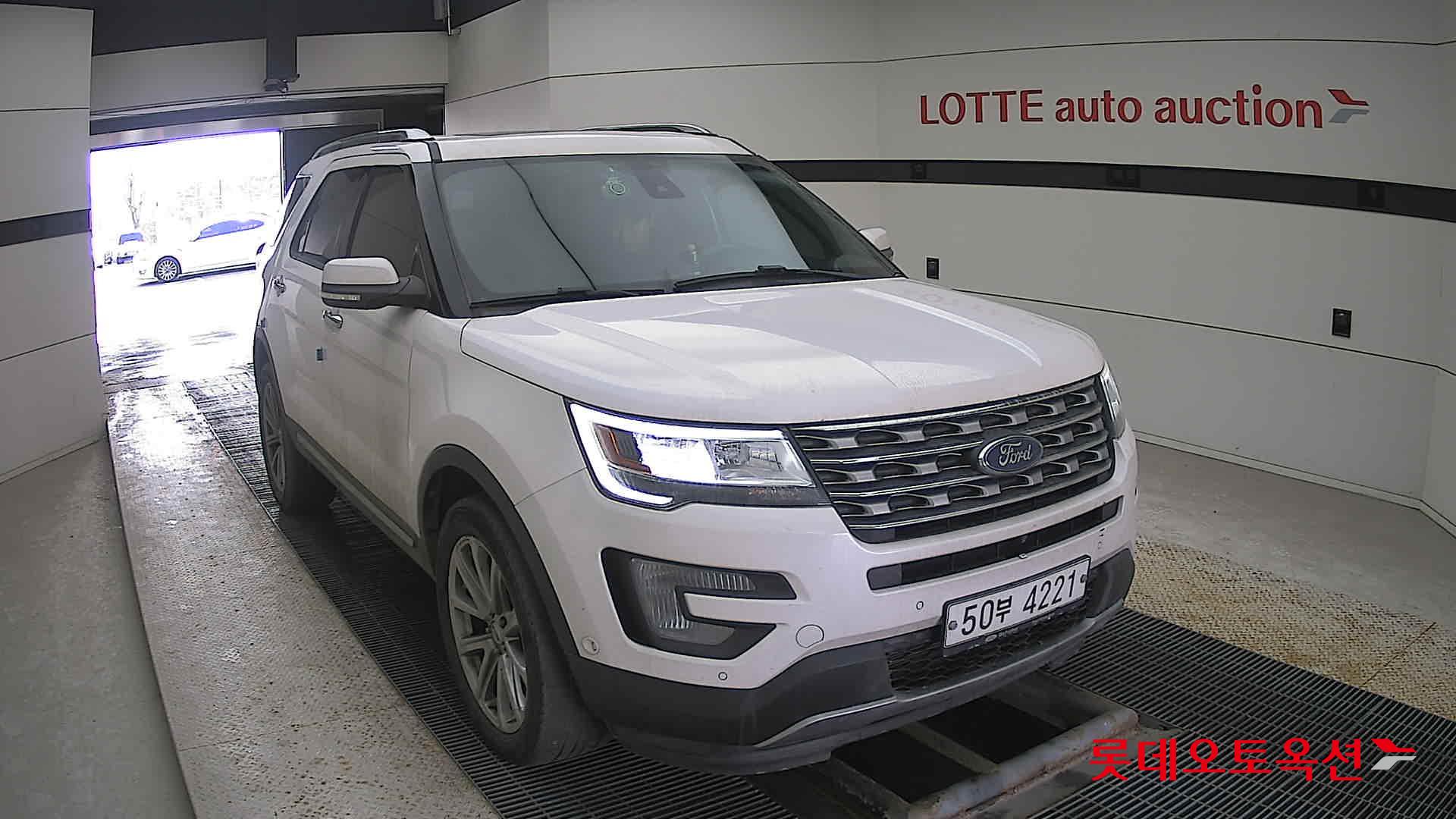 2017 - Ford EXPLORER