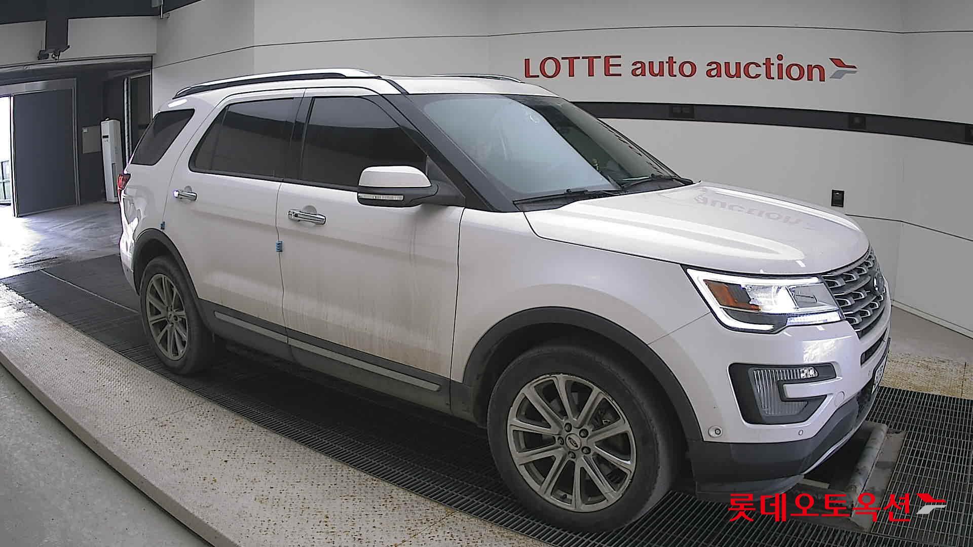 2017 - Ford EXPLORER