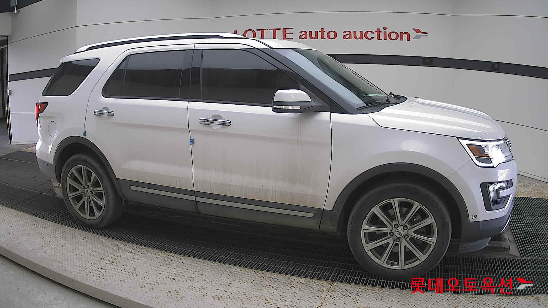 2017 - Ford EXPLORER