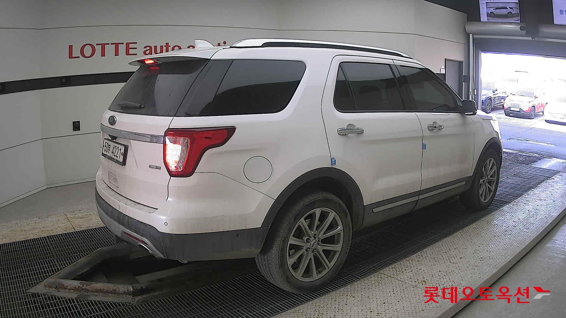 2017 - Ford EXPLORER