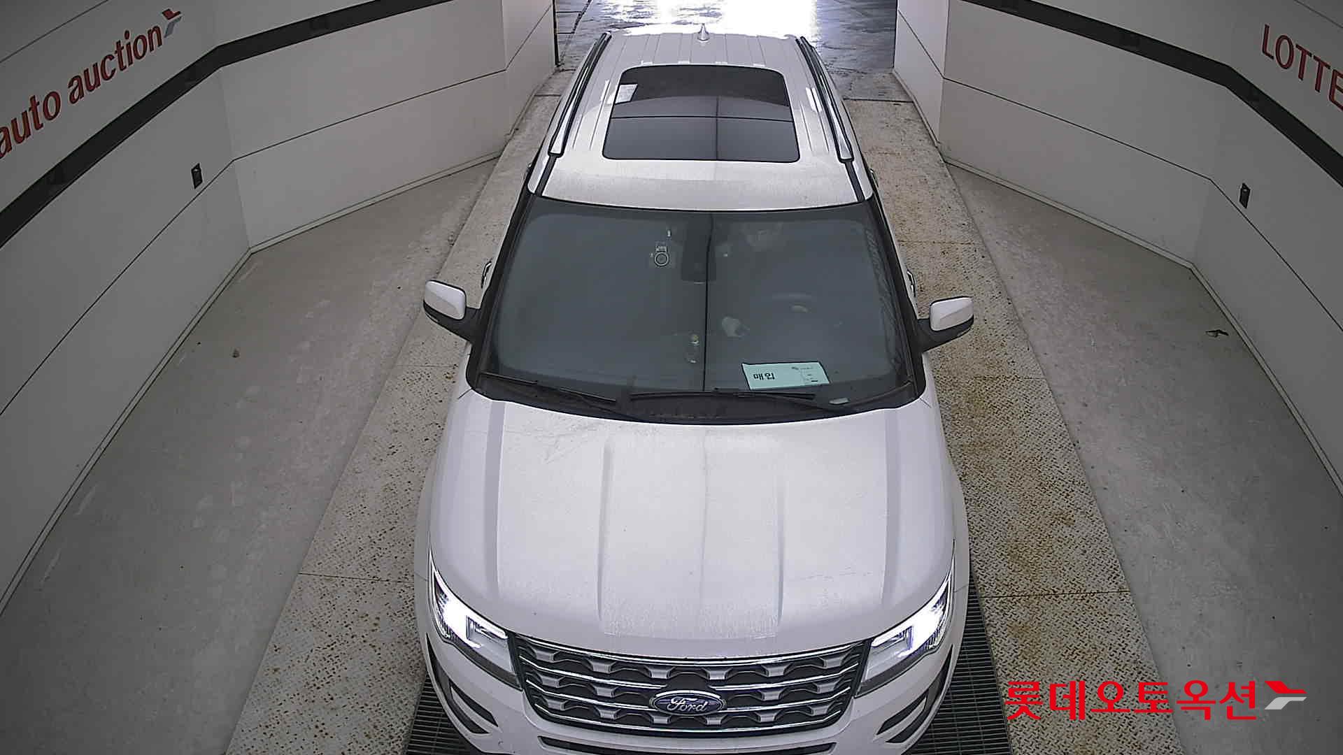 2017 - Ford EXPLORER