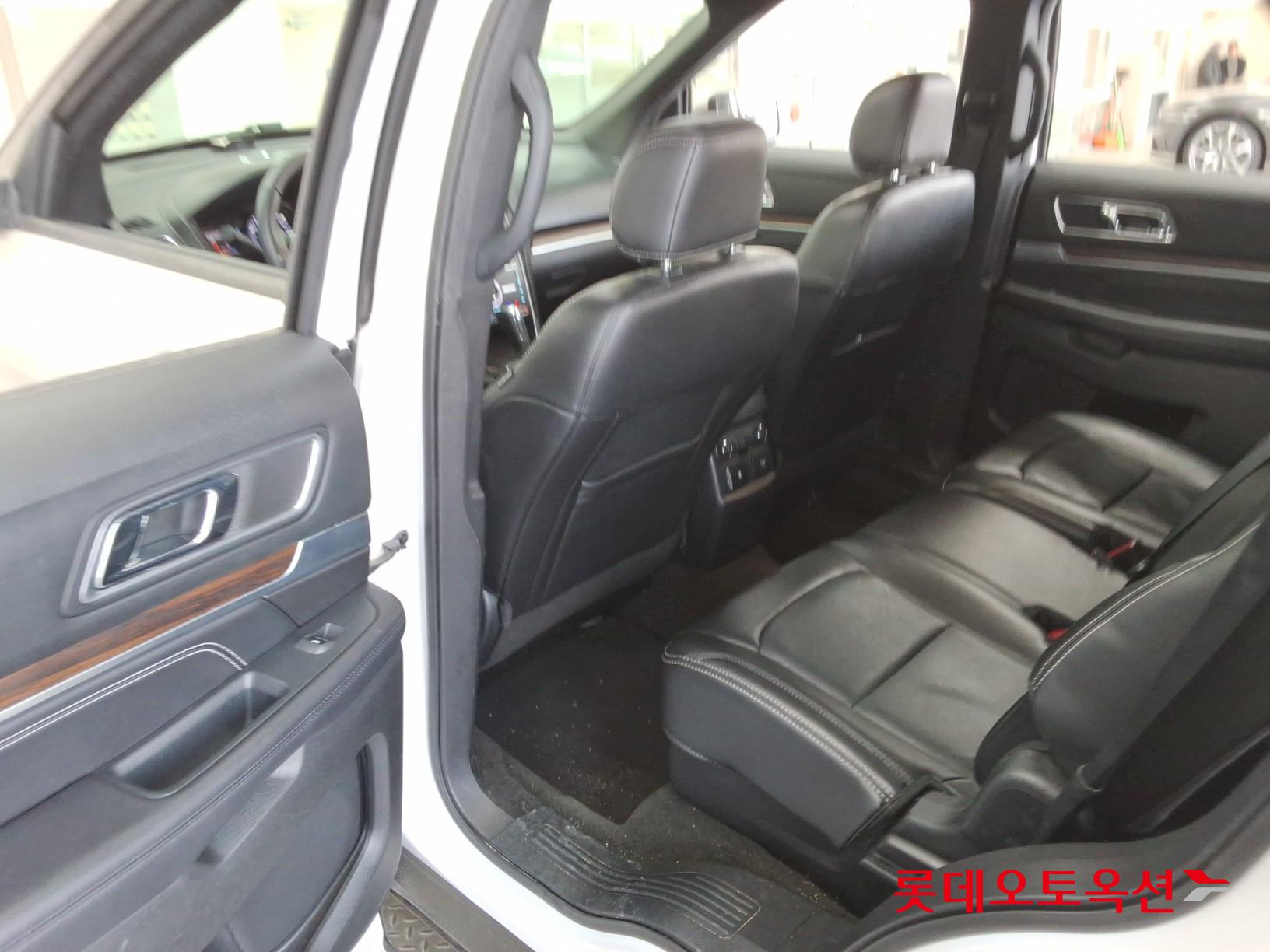 2017 - Ford EXPLORER