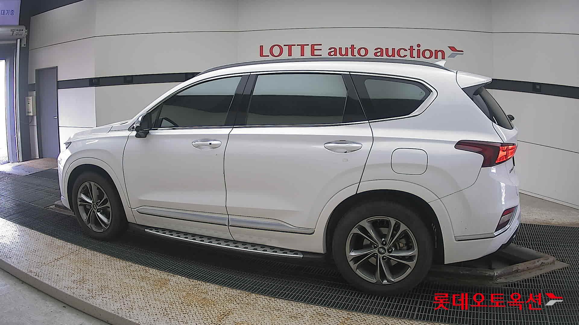 هيونداي سانتافي 2020 - صورة 14