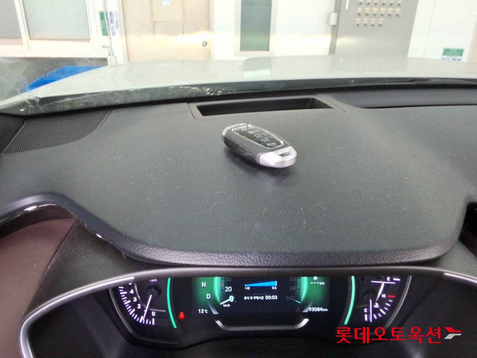 هيونداي سانتافي 2020 - صورة 34