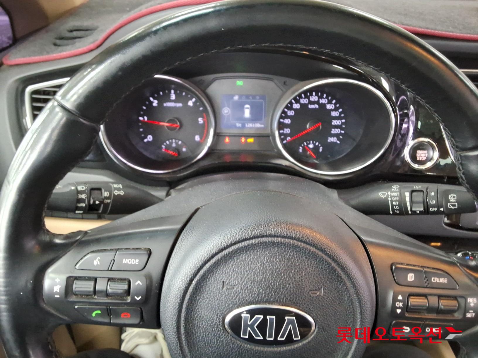 2016 - Kia CARNIVAL