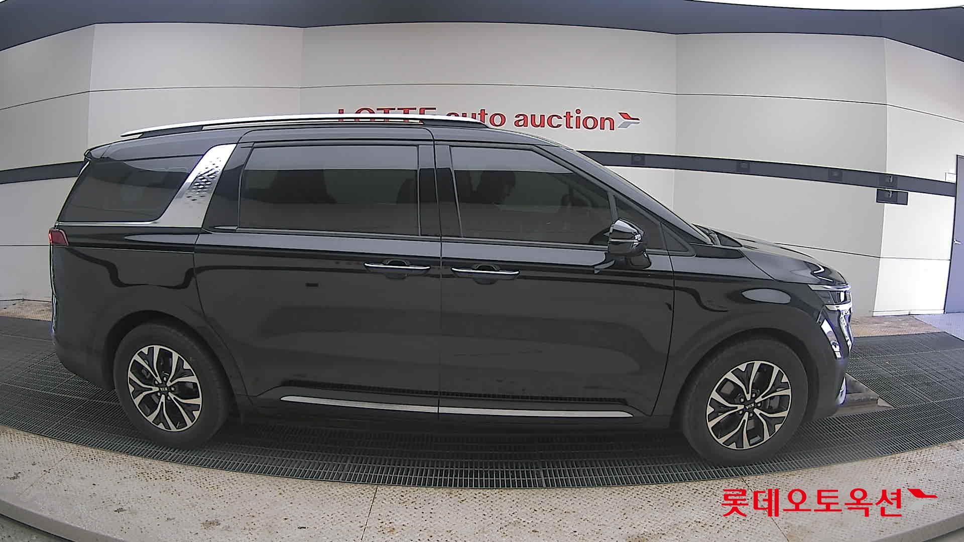 Kia Carnival 2021 - Image 21