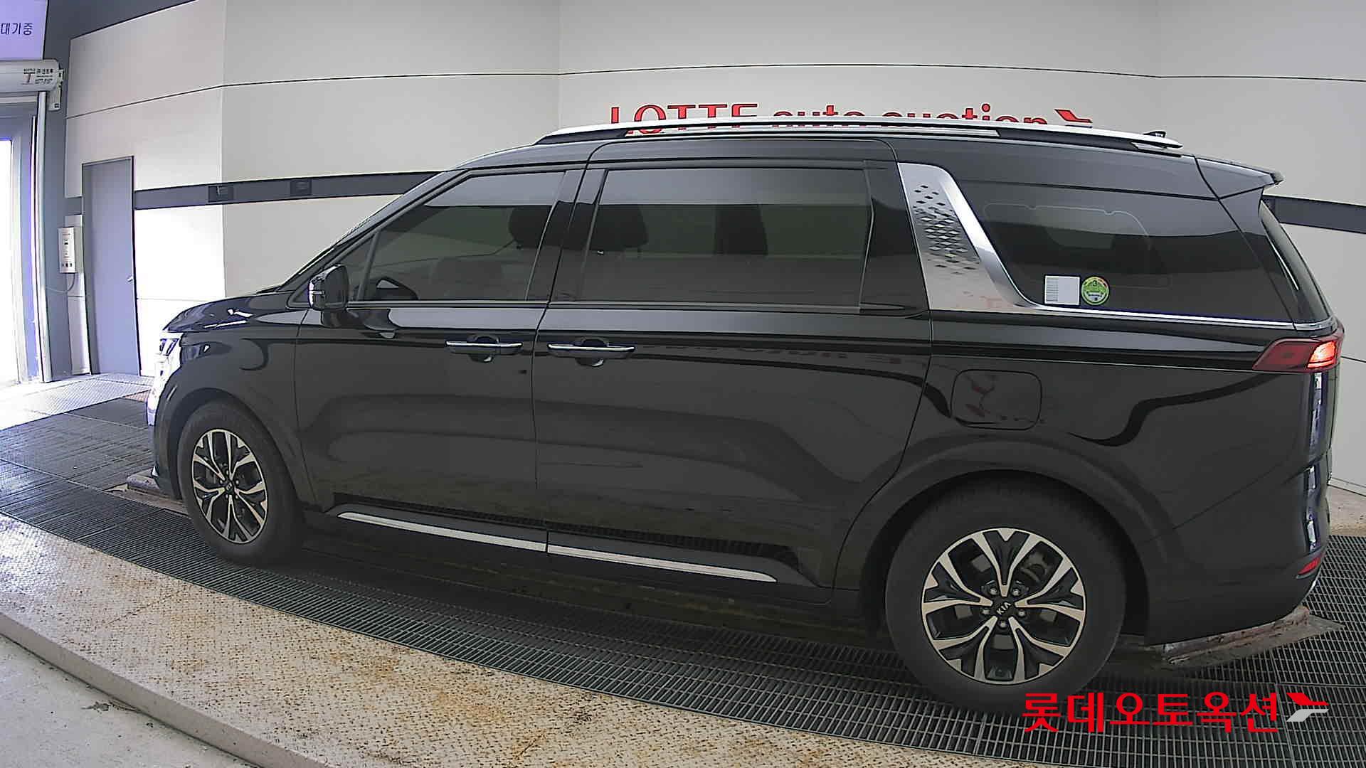 Kia Carnival 2021 - Image 14