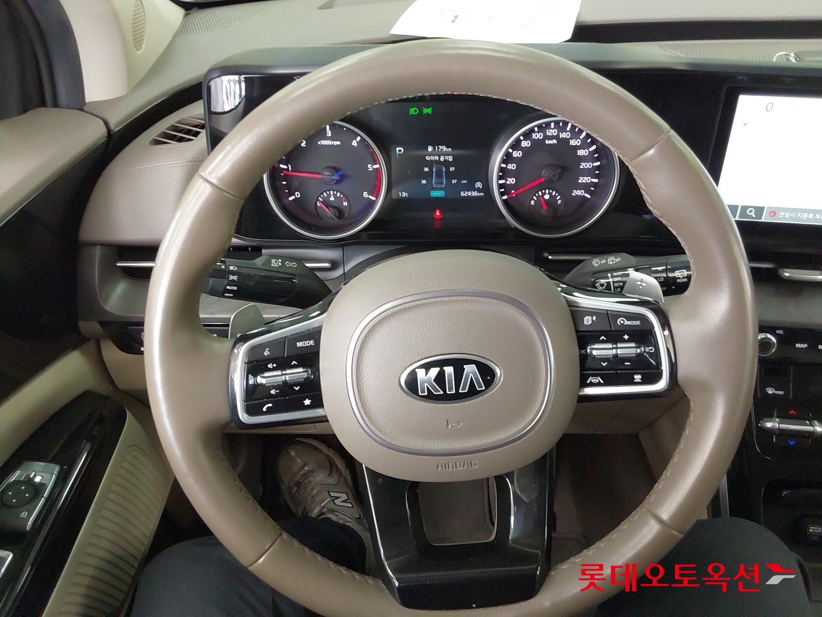 Kia Carnival 2021 - Image 30