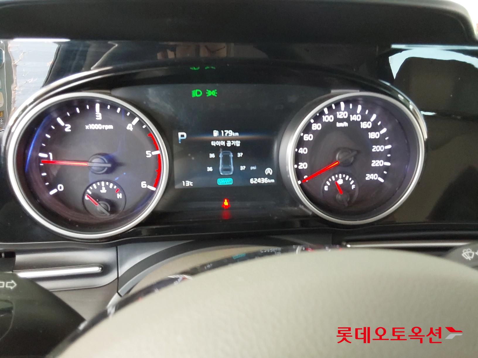 Kia Carnival 2021 - Image 31