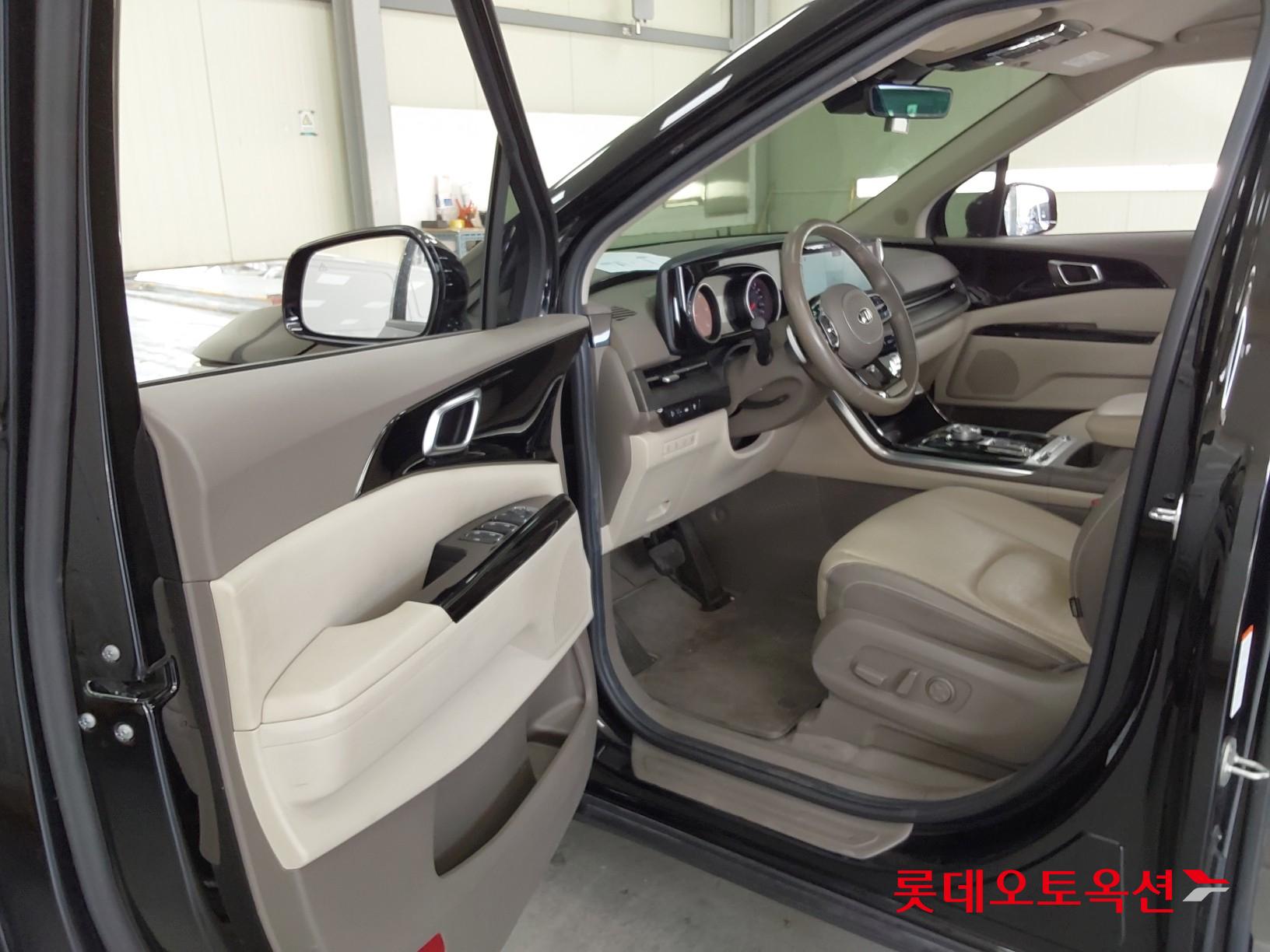 Kia Carnival 2021 - Image 37