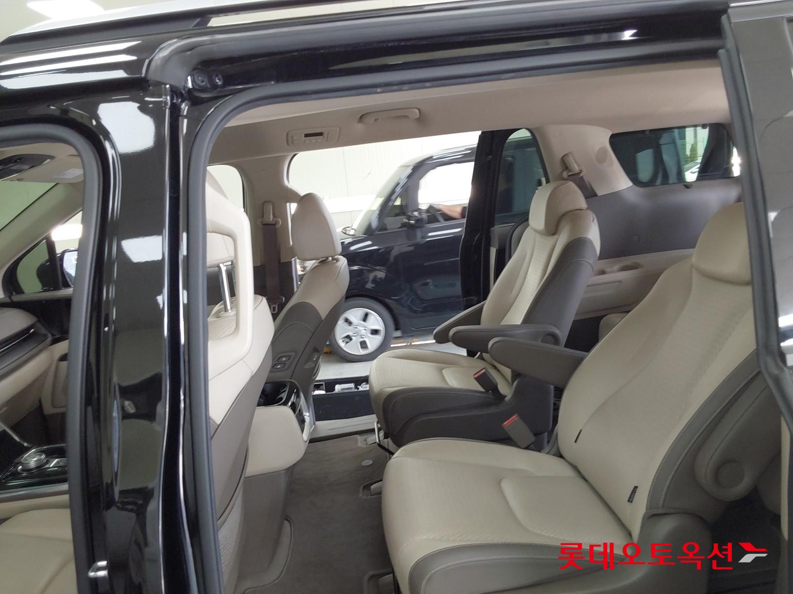 Kia Carnival 2021 - Image 38