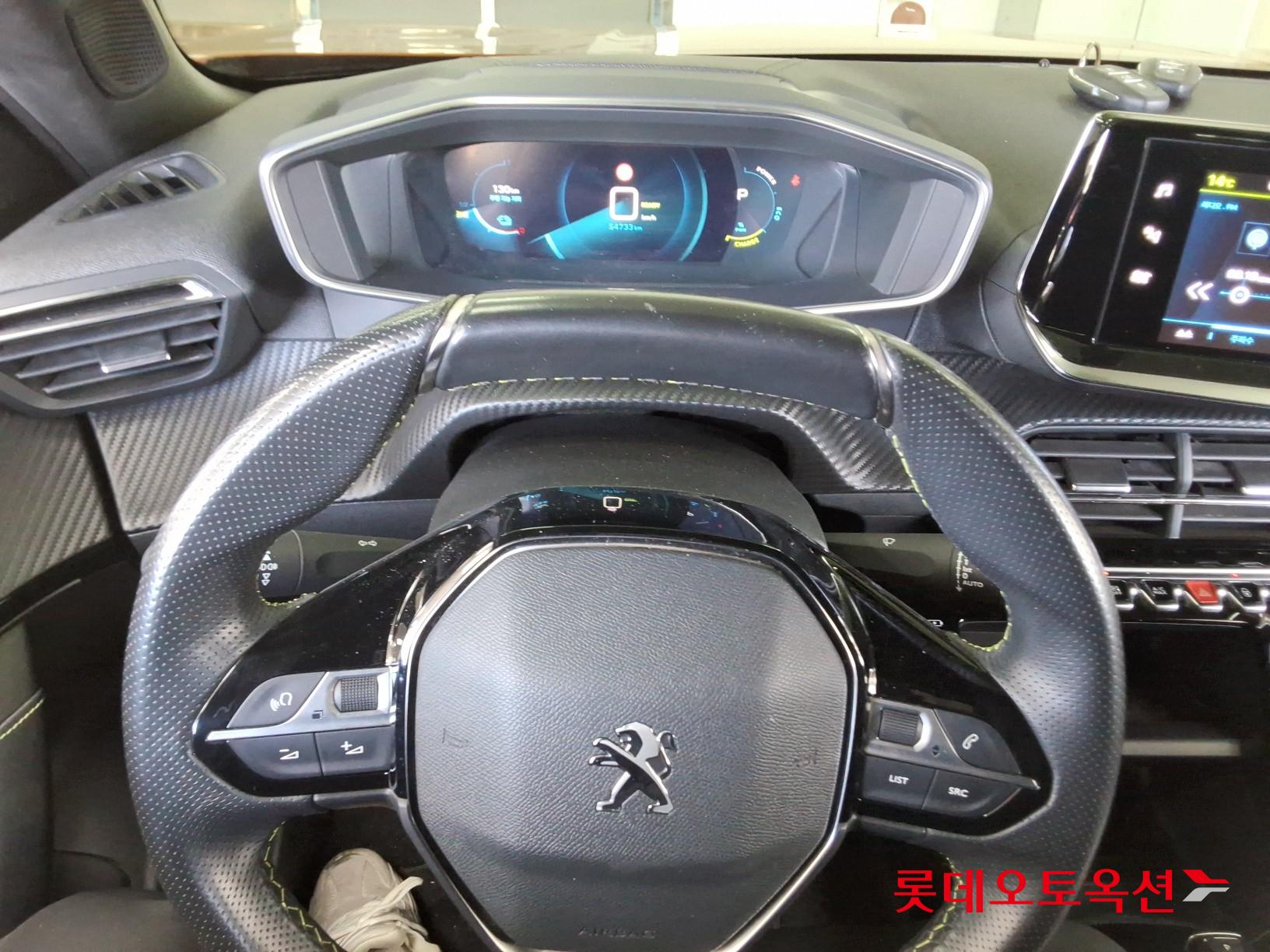 2021 - Peugeot E-2008