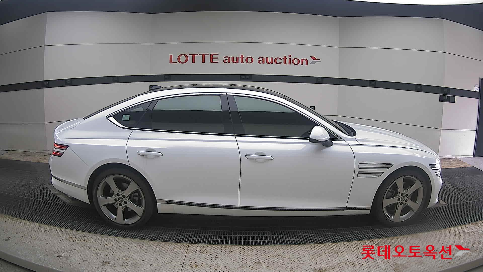 Genesis G80 2021 - Image 21