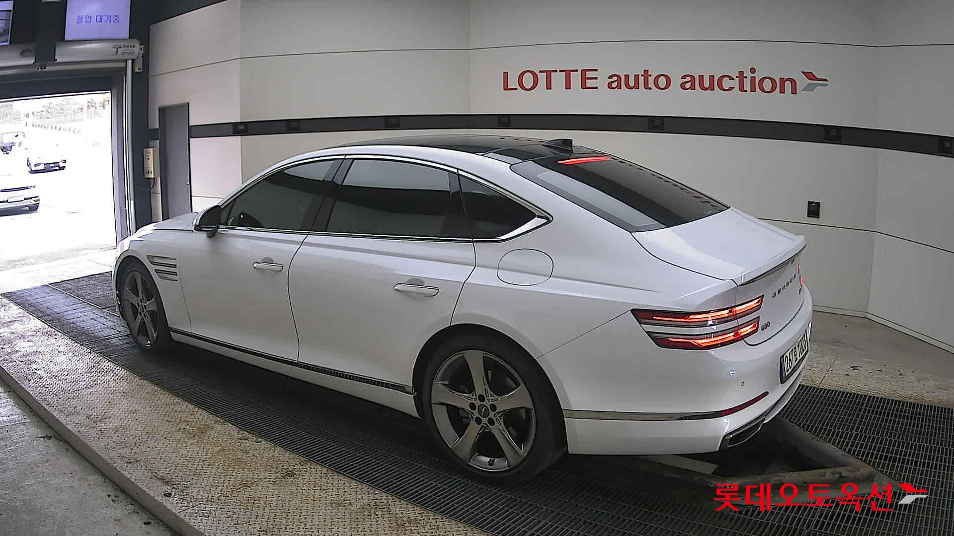 Genesis G80 2021 - Image 15