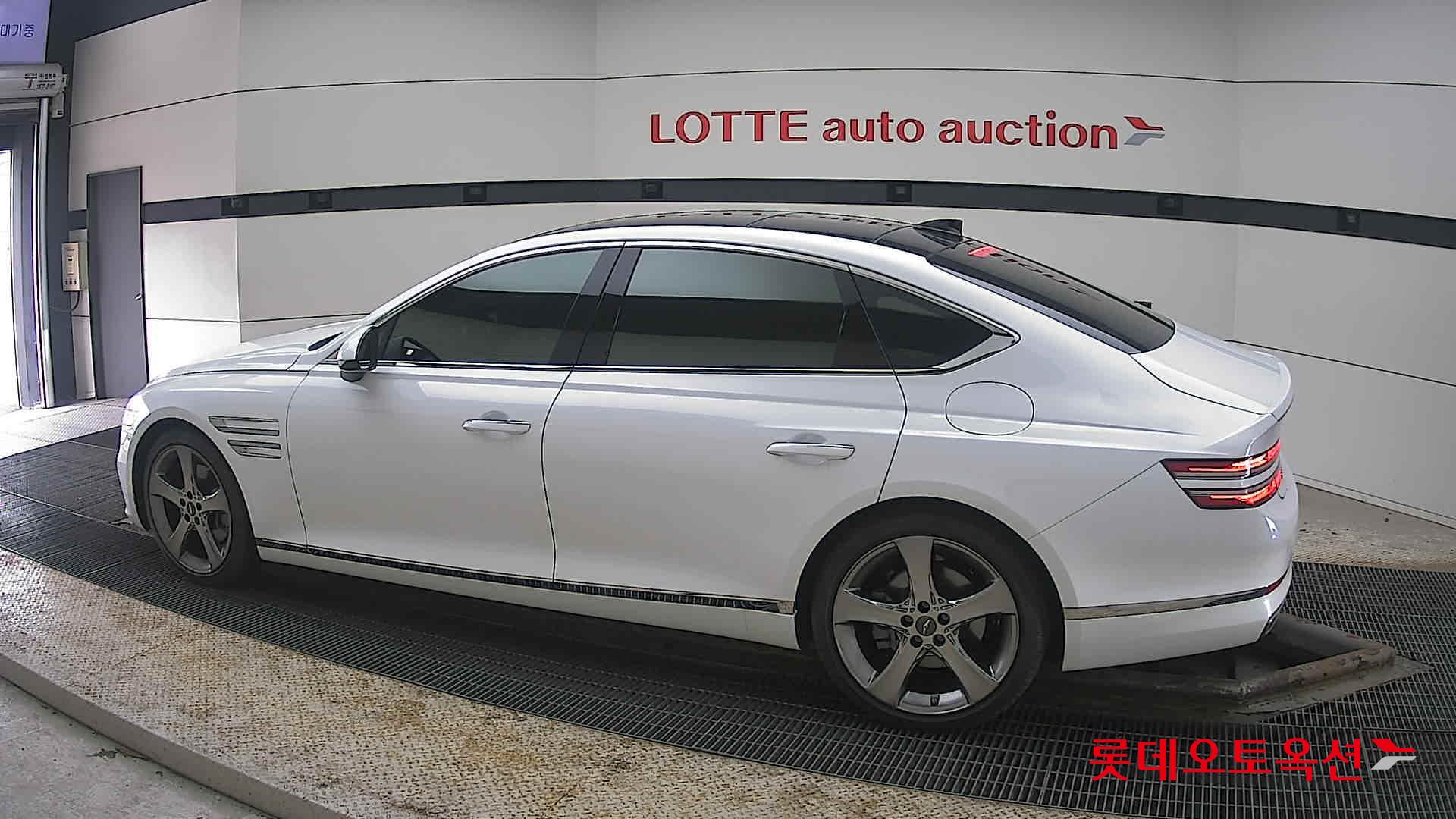 Genesis G80 2021 - Image 14