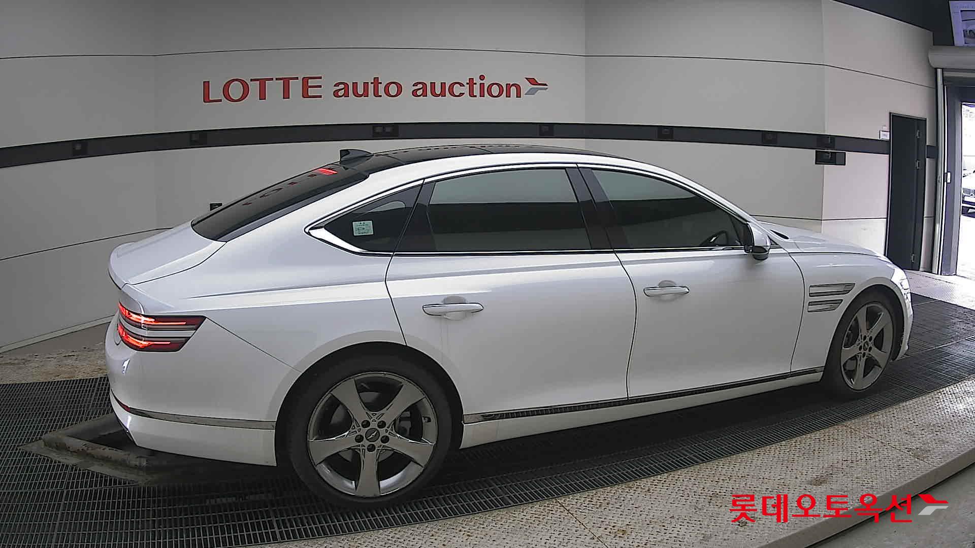 Genesis G80 2021 - Image 20