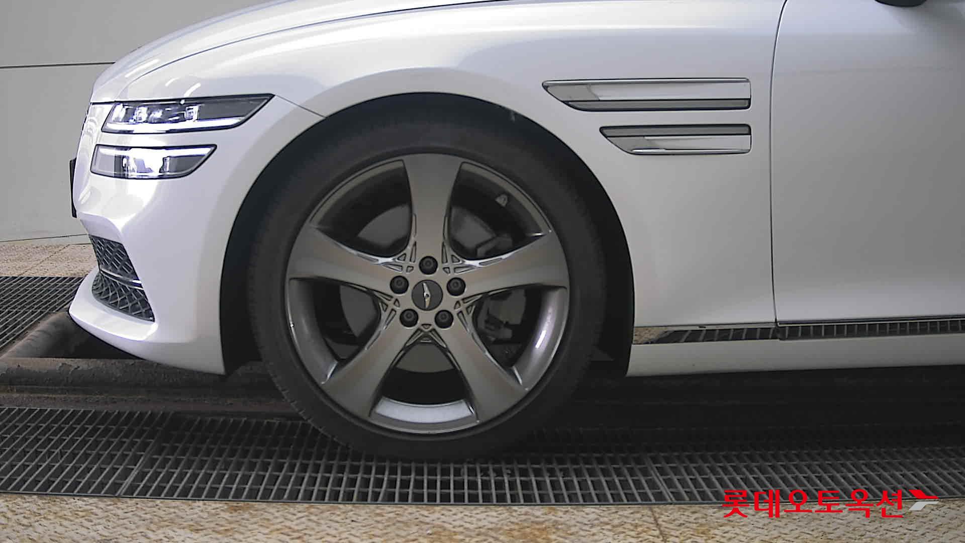 Genesis G80 2021 - Image 25