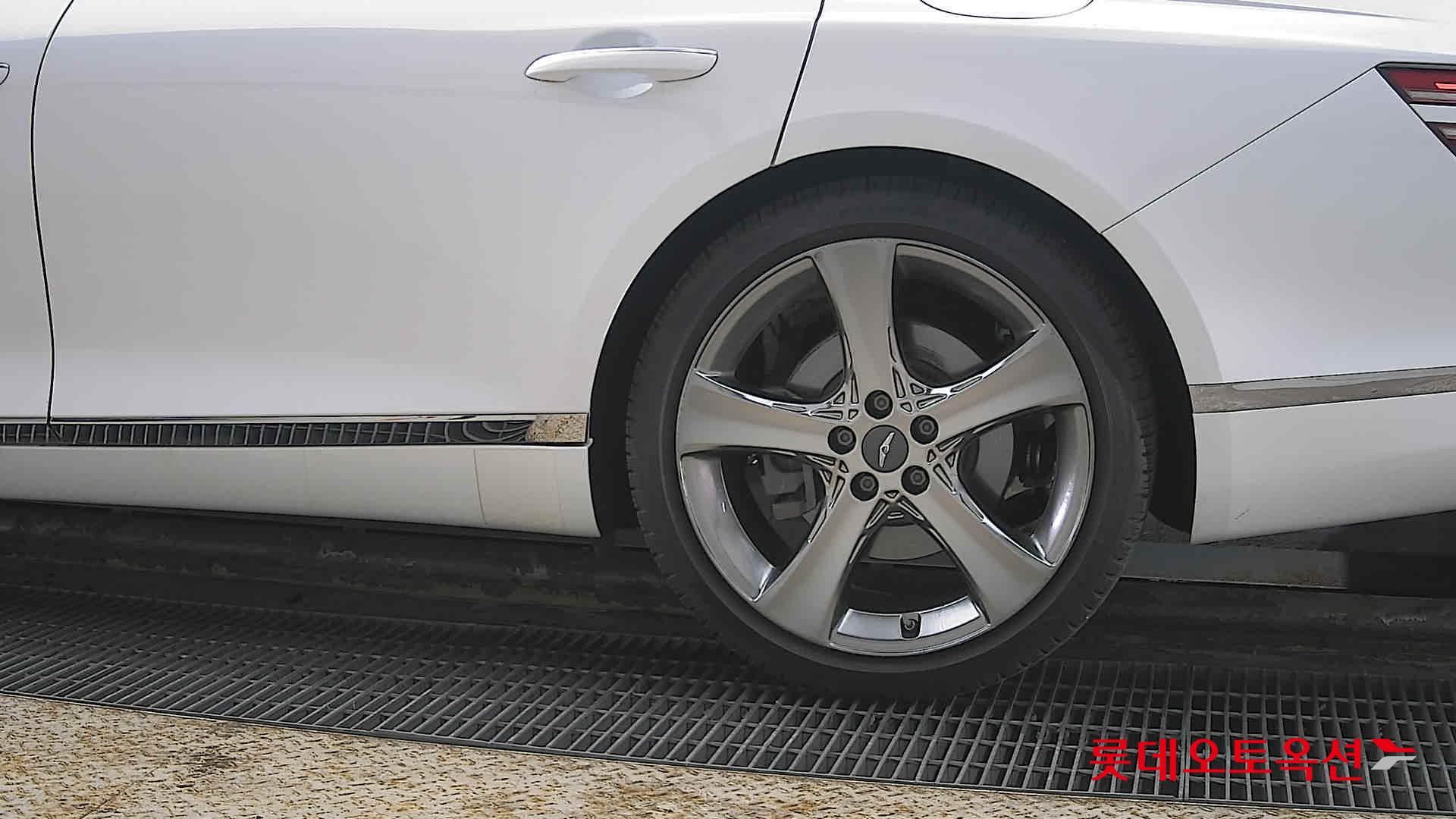 Genesis G80 2021 - Image 26