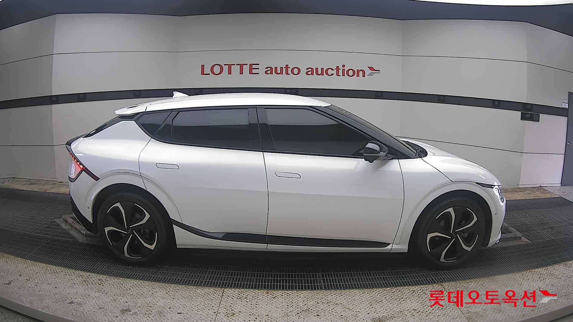 كيا EV6 2022 - صورة 21