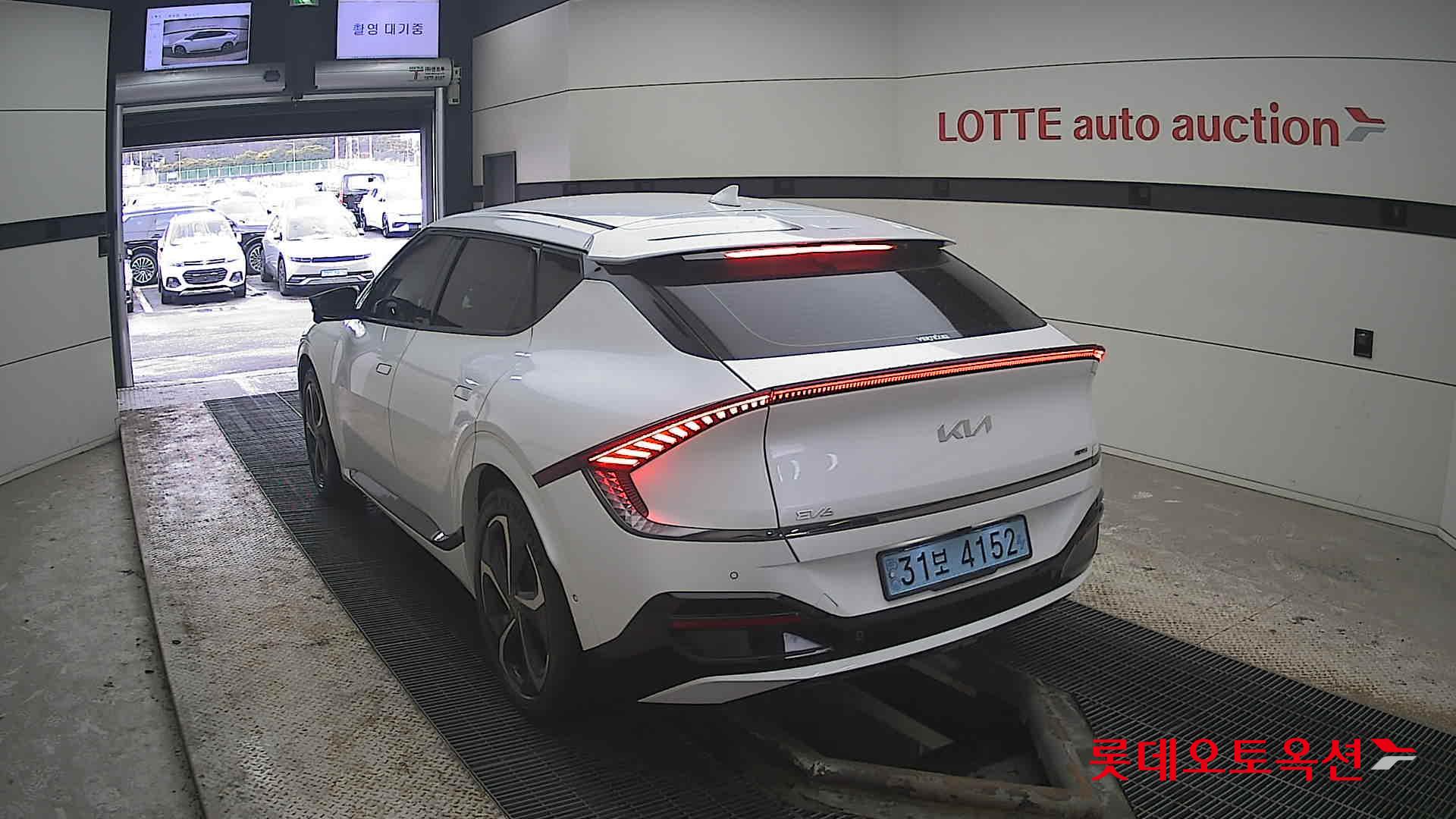 كيا EV6 2022 - صورة 16