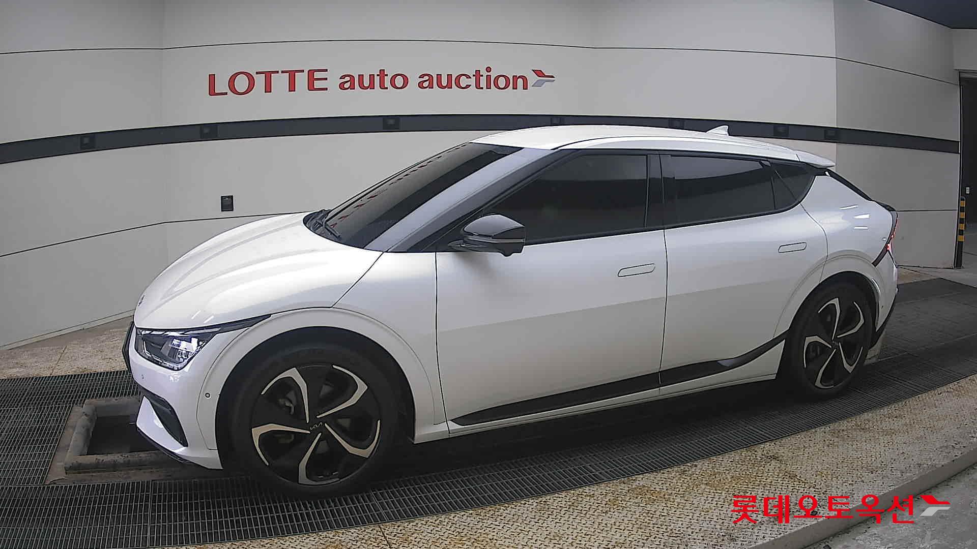 كيا EV6 2022 - صورة 12