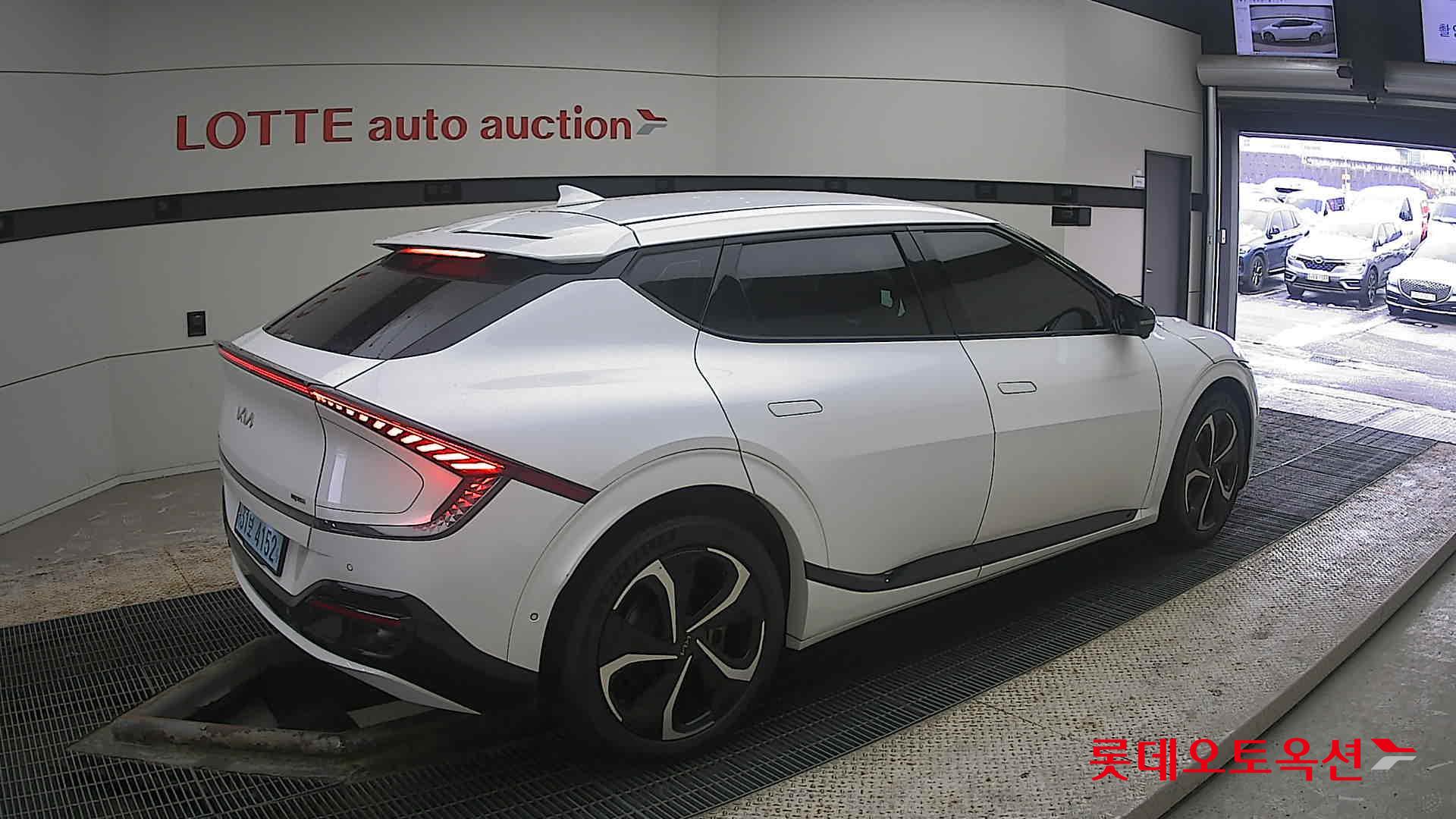 كيا EV6 2022 - صورة 19