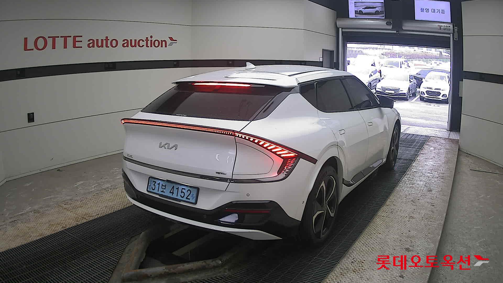 كيا EV6 2022 - صورة 18