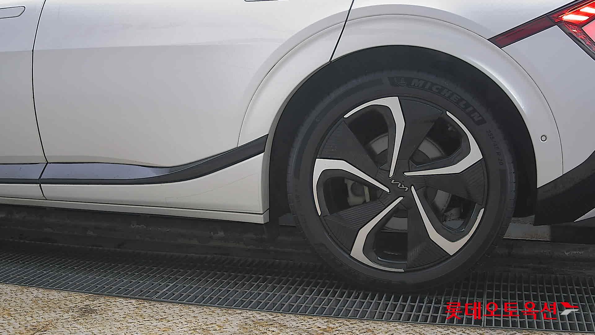 كيا EV6 2022 - صورة 26