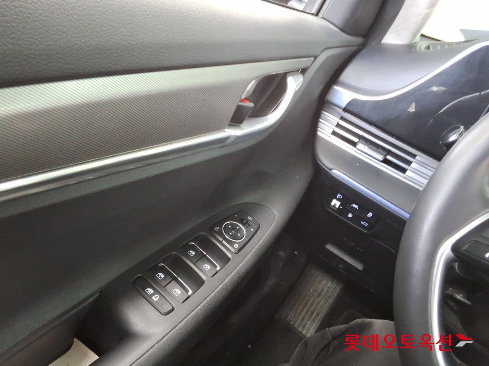 2023 - Hyundai GRANDEUR