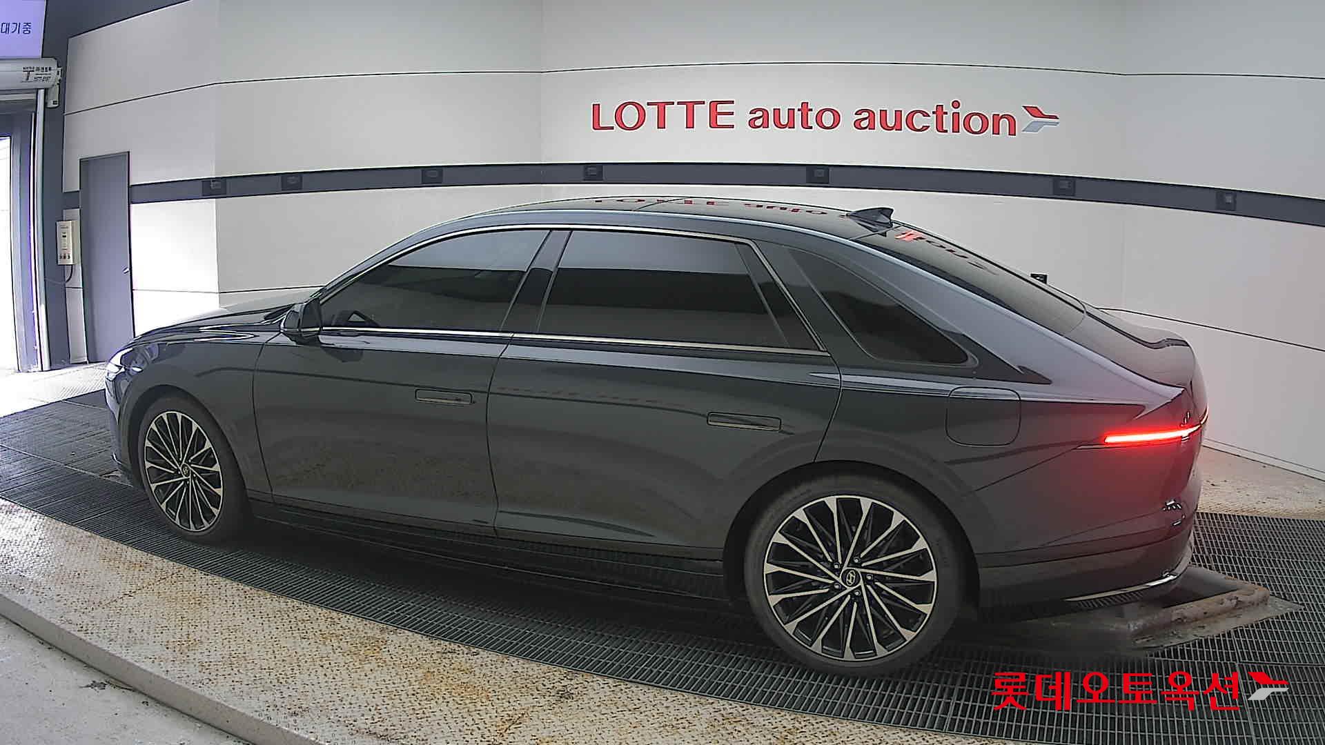 هيونداي أزيرا