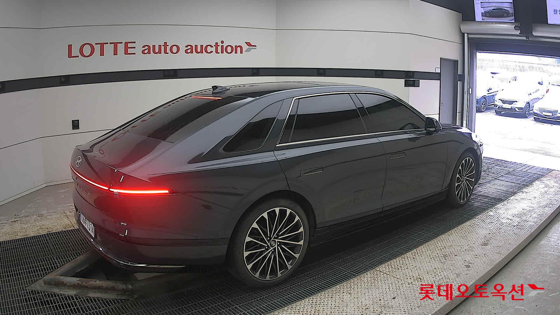 هيونداي أزيرا