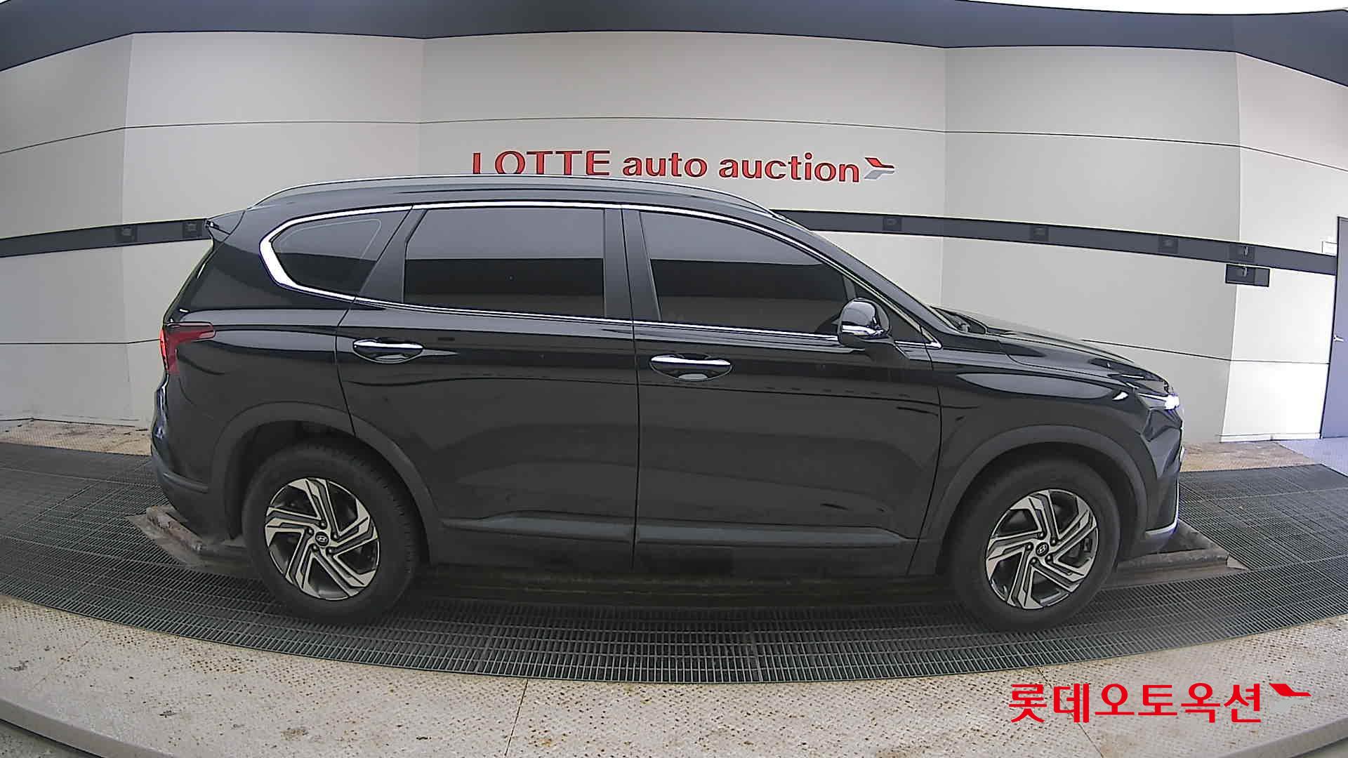 2021 - Hyundai SANTAFE